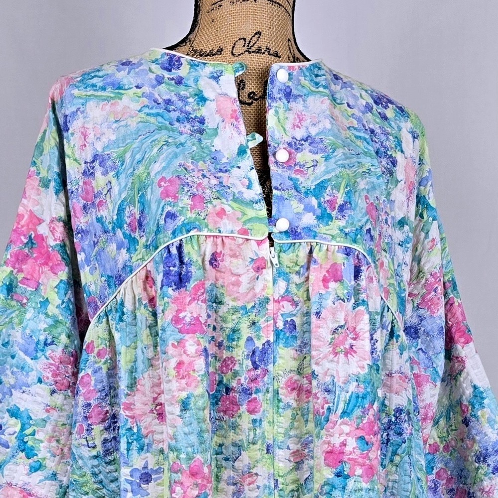 Miss Elaine At Home Floral Seersucker Housecoat Duster Robe Zip Large Blue Pink - Picture 10 of 14